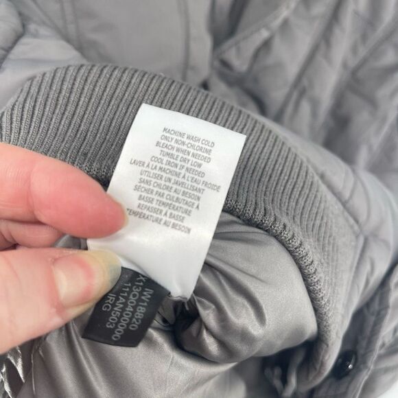 Guess Men's Puffer Vest Full Zip Snap Pocket Lined Ribbed Trim Gray Size XXL - Picture 12 of 14
